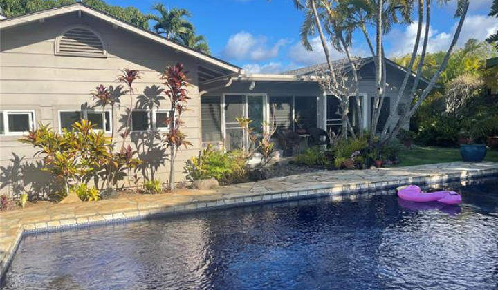 230 Kuukama Street,Kailua,Hawaii,96734,4 ベッドルーム ベッドルーム,3 バスルームバスルーム,一戸建て,Kuukama,18798290