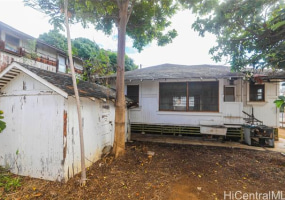 848 Mccully Street,Honolulu,Hawaii,96826,5 ベッドルーム ベッドルーム,3 バスルームバスルーム,一戸建て,Mccully,18346856