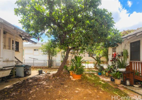 848 Mccully Street,Honolulu,Hawaii,96826,5 ベッドルーム ベッドルーム,3 バスルームバスルーム,一戸建て,Mccully,18346856