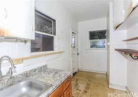 848 Mccully Street,Honolulu,Hawaii,96826,5 ベッドルーム ベッドルーム,3 バスルームバスルーム,一戸建て,Mccully,18346856