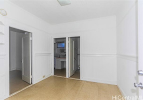 848 Mccully Street,Honolulu,Hawaii,96826,5 ベッドルーム ベッドルーム,3 バスルームバスルーム,一戸建て,Mccully,18346856