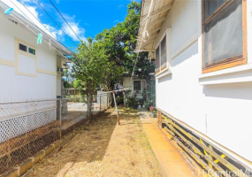 848 Mccully Street,Honolulu,Hawaii,96826,5 ベッドルーム ベッドルーム,3 バスルームバスルーム,一戸建て,Mccully,18346856