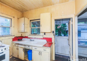 848 Mccully Street,Honolulu,Hawaii,96826,5 ベッドルーム ベッドルーム,3 バスルームバスルーム,一戸建て,Mccully,18346856