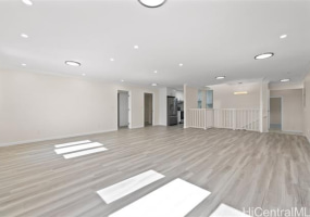 2526 Waolani Avenue,Honolulu,Hawaii,96817,8 ベッドルーム ベッドルーム,10 バスルームバスルーム,一戸建て,Waolani,18346904