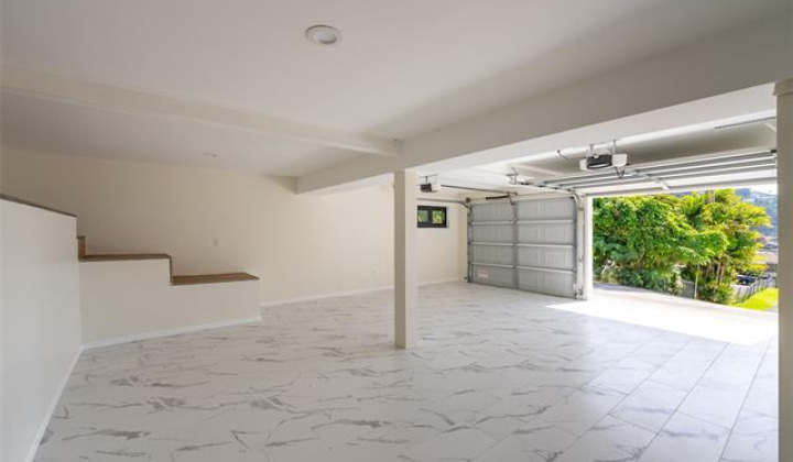 2526 Waolani Avenue,Honolulu,Hawaii,96817,8 ベッドルーム ベッドルーム,10 バスルームバスルーム,一戸建て,Waolani,18346904