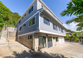 2526 Waolani Avenue,Honolulu,Hawaii,96817,8 ベッドルーム ベッドルーム,10 バスルームバスルーム,一戸建て,Waolani,18346904