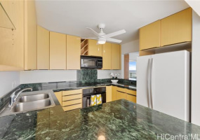 3015 Kalakaua Avenue,Honolulu,Hawaii,96815,1 Bedroom Bedrooms,1 BathroomBathrooms,Condo/Townhouse,Kalakaua,9,18346962