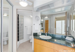 3015 Kalakaua Avenue,Honolulu,Hawaii,96815,1 Bedroom Bedrooms,1 BathroomBathrooms,Condo/Townhouse,Kalakaua,9,18346962