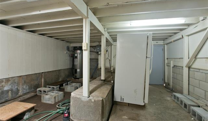 2233 Waiomao Road,Honolulu,Hawaii,96816,4 ベッドルーム ベッドルーム,2 バスルームバスルーム,一戸建て,Waiomao,18799791