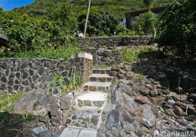 2233 Waiomao Road,Honolulu,Hawaii,96816,4 ベッドルーム ベッドルーム,2 バスルームバスルーム,一戸建て,Waiomao,18799791
