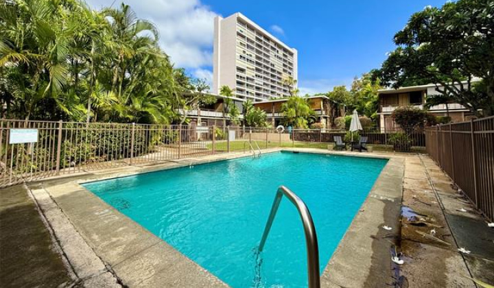1700 Makiki Street,Honolulu,Hawaii,96822,1 Bedroom Bedrooms,1 BathroomBathrooms,Condo/Townhouse,Makiki,1,18348034