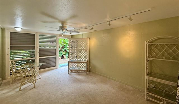 1700 Makiki Street,Honolulu,Hawaii,96822,1 Bedroom Bedrooms,1 BathroomBathrooms,Condo/Townhouse,Makiki,1,18348034