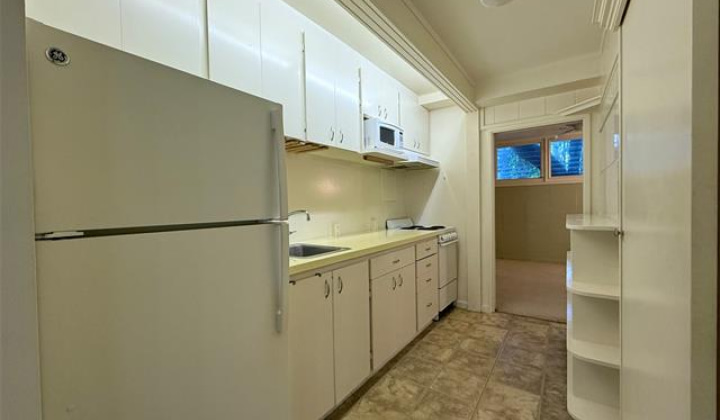 1700 Makiki Street,Honolulu,Hawaii,96822,1 Bedroom Bedrooms,1 BathroomBathrooms,Condo/Townhouse,Makiki,1,18348034