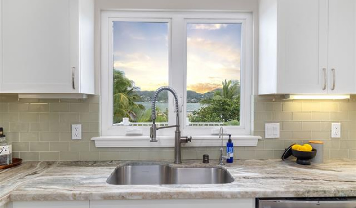 45-075 Waikalua Road,Kaneohe,Hawaii,96744,3 Bedrooms Bedrooms,3 BathroomsBathrooms,Single family,Waikalua,18348076