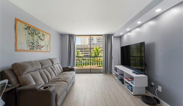 440 Seaside Avenue,Honolulu,Hawaii,96815,2 ベッドルーム ベッドルーム,1 バスルームバスルーム,コンド / タウンハウス,Seaside,3,19510356