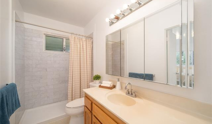 3118 Esther Street,Honolulu,Hawaii,96815,6 Bedrooms Bedrooms,3 BathroomsBathrooms,Single family,Esther,18348380
