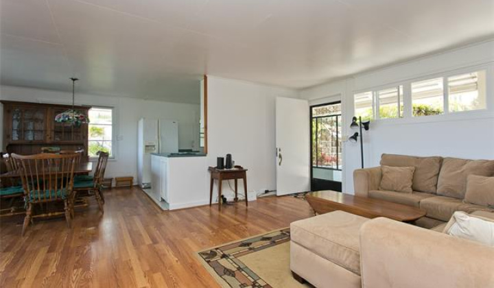 1925 St Louis Drive,Honolulu,Hawaii,96816,5 ベッドルーム ベッドルーム,3 バスルームバスルーム,一戸建て,St Louis,18800339