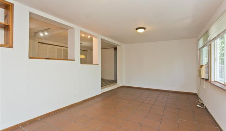 1925 St Louis Drive,Honolulu,Hawaii,96816,5 ベッドルーム ベッドルーム,3 バスルームバスルーム,一戸建て,St Louis,18800339