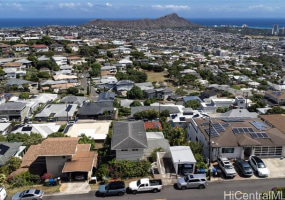 1925 St Louis Drive,Honolulu,Hawaii,96816,5 ベッドルーム ベッドルーム,3 バスルームバスルーム,一戸建て,St Louis,18800339