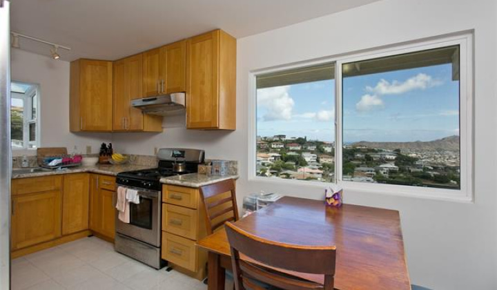 1925 St Louis Drive,Honolulu,Hawaii,96816,5 ベッドルーム ベッドルーム,3 バスルームバスルーム,一戸建て,St Louis,18800339