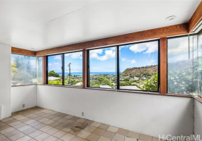 5422 Halapepe Street,Honolulu,Hawaii,96821,3 ベッドルーム ベッドルーム,2 バスルームバスルーム,一戸建て,Halapepe,18348944