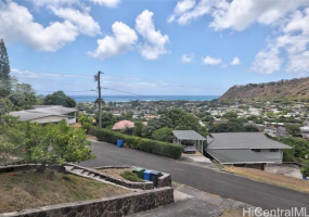 5422 Halapepe Street,Honolulu,Hawaii,96821,3 ベッドルーム ベッドルーム,2 バスルームバスルーム,一戸建て,Halapepe,18348944