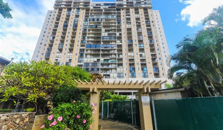 2916 Date Street,Honolulu,Hawaii,96816,2 ベッドルーム ベッドルーム,2 バスルームバスルーム,コンド / タウンハウス,Date,18801330
