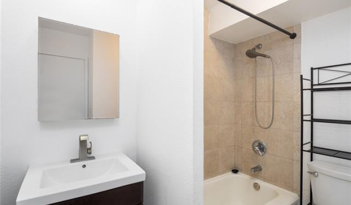 1571 Piikoi Street,Honolulu,Hawaii,96822,2 Bedrooms Bedrooms,1 BathroomBathrooms,Condo/Townhouse,Piikoi,1,18349200