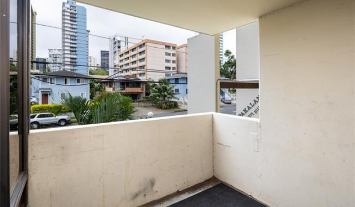 1571 Piikoi Street,Honolulu,Hawaii,96822,2 Bedrooms Bedrooms,1 BathroomBathrooms,Condo/Townhouse,Piikoi,1,18349200