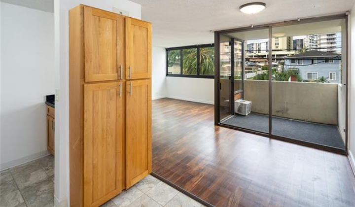 1571 Piikoi Street,Honolulu,Hawaii,96822,2 Bedrooms Bedrooms,1 BathroomBathrooms,Condo/Townhouse,Piikoi,1,18349200