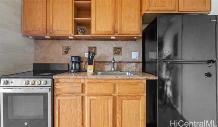 824 Kinau Street,Honolulu,Hawaii,96813,1 BathroomBathrooms,Condo/Townhouse,Kinau,12,18349354
