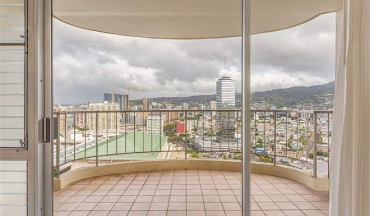 1717 Ala Wai Boulevard,Honolulu,Hawaii,96815,3 ベッドルーム ベッドルーム,2 バスルームバスルーム,コンド / タウンハウス,Ala Wai,27,18360828