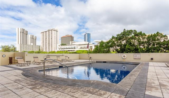 1717 Ala Wai Boulevard,Honolulu,Hawaii,96815,3 ベッドルーム ベッドルーム,2 バスルームバスルーム,コンド / タウンハウス,Ala Wai,27,18360828