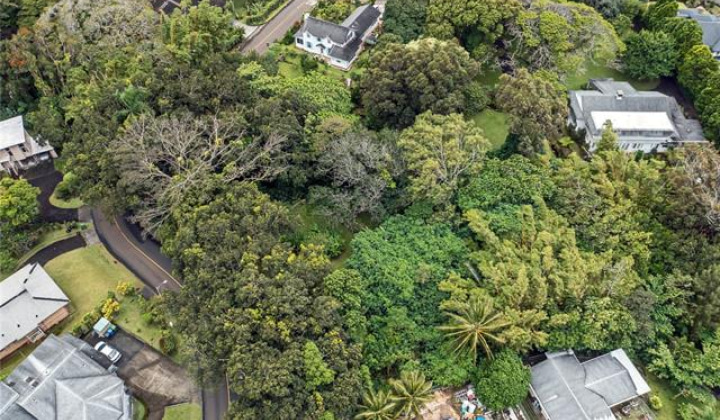 3224 Pelekane Drive,Honolulu,Hawaii,96817,Single family,Pelekane,18360895