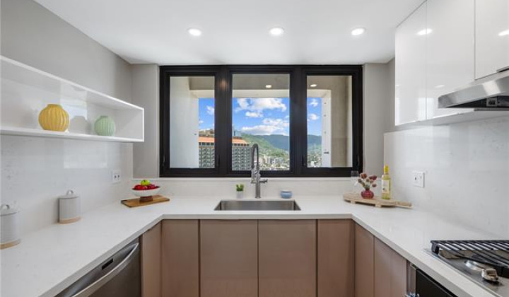1600 Ala Moana Boulevard,Honolulu,Hawaii,96815,3 Bedrooms Bedrooms,3 BathroomsBathrooms,Condo/Townhouse,Ala Moana,39,19512849