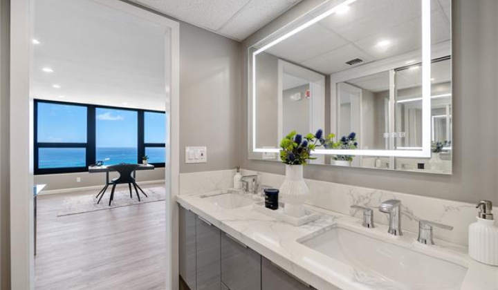1600 Ala Moana Boulevard,Honolulu,Hawaii,96815,3 Bedrooms Bedrooms,3 BathroomsBathrooms,Condo/Townhouse,Ala Moana,39,19512849