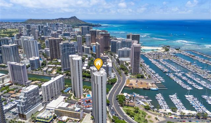 1600 Ala Moana Boulevard,Honolulu,Hawaii,96815,3 Bedrooms Bedrooms,3 BathroomsBathrooms,Condo/Townhouse,Ala Moana,39,19512849