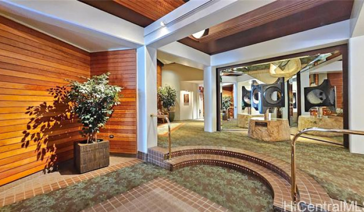 1221 Victoria Street,Honolulu,Hawaii,96814,2 Bedrooms Bedrooms,2 BathroomsBathrooms,Condo/Townhouse,Victoria,17,18361269