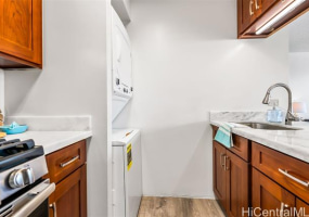 1571 Piikoi Street,Honolulu,Hawaii,96822,2 Bedrooms Bedrooms,1 BathroomBathrooms,Condo/Townhouse,Piikoi,18,18361838