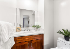 1571 Piikoi Street,Honolulu,Hawaii,96822,2 Bedrooms Bedrooms,1 BathroomBathrooms,Condo/Townhouse,Piikoi,18,18361838
