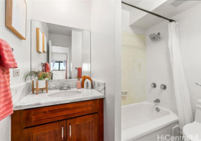 1571 Piikoi Street,Honolulu,Hawaii,96822,2 Bedrooms Bedrooms,1 BathroomBathrooms,Condo/Townhouse,Piikoi,18,18361838