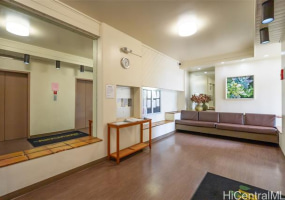 1571 Piikoi Street,Honolulu,Hawaii,96822,2 Bedrooms Bedrooms,1 BathroomBathrooms,Condo/Townhouse,Piikoi,18,18361838