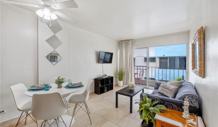 222 Kaiulani Avenue,Honolulu,Hawaii,96815,2 ベッドルーム ベッドルーム,1 バスルームバスルーム,コンド / タウンハウス,Kaiulani,4,19513265