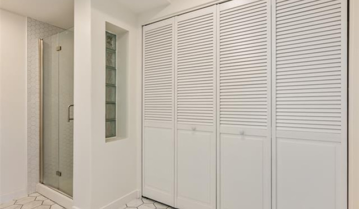 469 Ena Road,Honolulu,Hawaii,96815,2 Bedrooms Bedrooms,2 BathroomsBathrooms,Condo/Townhouse,Ena,38,18803965