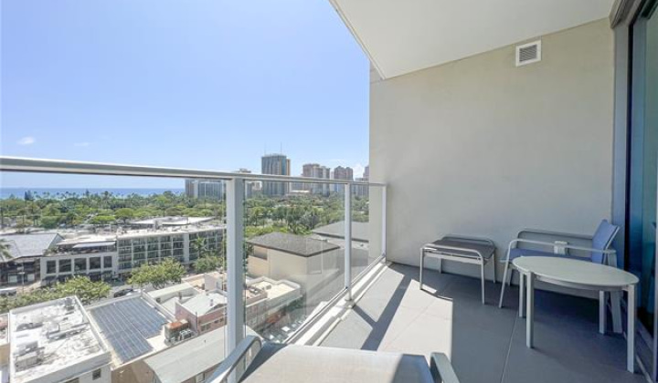 501 Hahaione Street,Honolulu,Hawaii,96825,2 Bedrooms Bedrooms,1 BathroomBathrooms,Condo/Townhouse,Hahaione,3,17918497