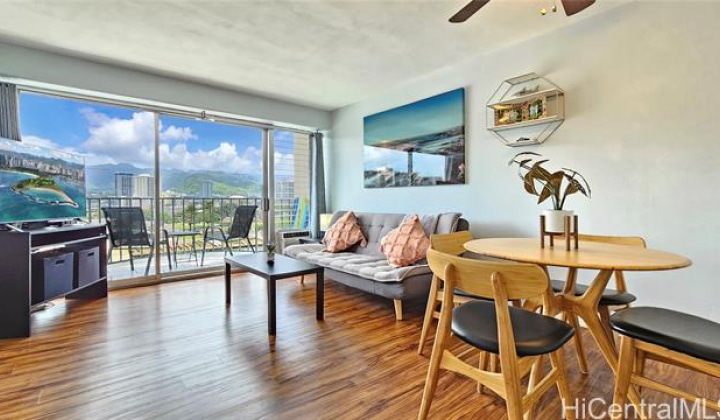 1909 Ala Wai Boulevard,Honolulu,Hawaii,96815,2 ベッドルーム ベッドルーム,1 バスルームバスルーム,コンド / タウンハウス,Ala Wai,6,19514283