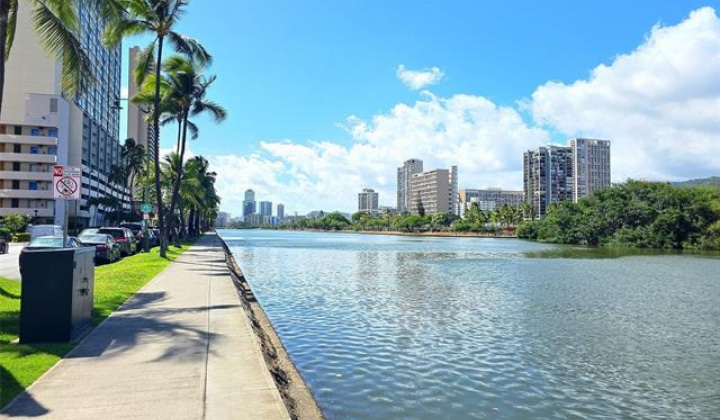 440 Seaside Avenue,Honolulu,Hawaii,96815,1 Bedroom Bedrooms,1 BathroomBathrooms,Condo/Townhouse,Seaside,9,18805426