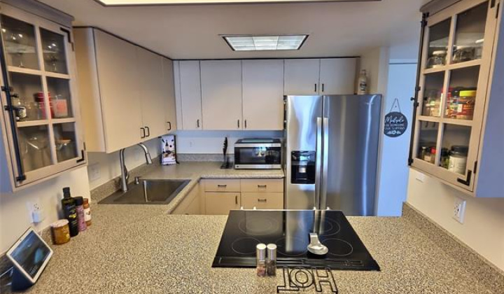 440 Seaside Avenue,Honolulu,Hawaii,96815,1 Bedroom Bedrooms,1 BathroomBathrooms,Condo/Townhouse,Seaside,9,18805426
