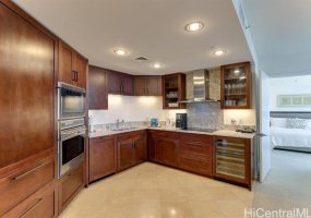 223 Saratoga Road,Honolulu,Hawaii,96815,1 Bedroom Bedrooms,2 BathroomsBathrooms,Condo/Townhouse,Saratoga,30,18364197