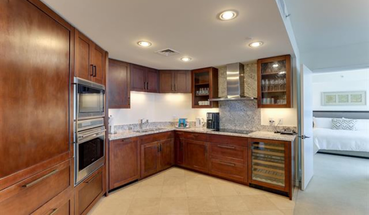 223 Saratoga Road,Honolulu,Hawaii,96815,1 Bedroom Bedrooms,2 BathroomsBathrooms,Condo/Townhouse,Saratoga,30,18364197